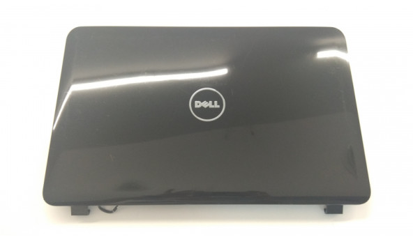 Кришка матриці корпуса для ноутбука Dell Vostro 1015, 15.6", CN-00XHJ3, Б/В. Всі кріплення цілі. Без пошкоджень. Присутні подряпини.