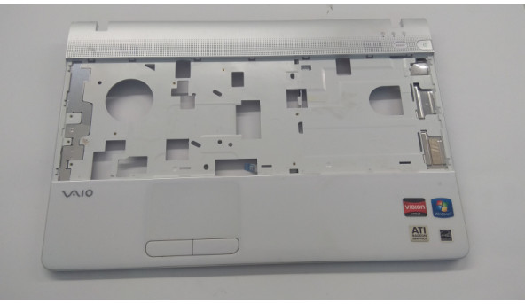 Середня частина корпуса для ноутбука Sony Vaio PCG-61611M, 15.5", 45NE7PHN0E0, Б/В. Всі кріплення цілі. Без пошкоджень. Зігнута металева частина.