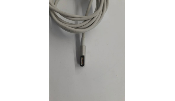 Зарядний пристрій для Apple Model: 1344, Input: 100-240V-1.5A, 60W, 50-60Hz, Output: 16.5V-3.65A. - 310025