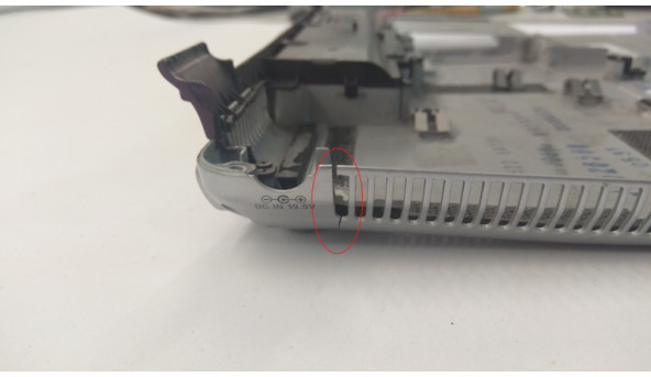 Нижня частина корпуса для ноутбука Sony VAIO PCG-3G2M, 14.1", 3JGD2BHN0E0, Б/В. Всі кріплення цілі. Є тріщина (фото). - 310040