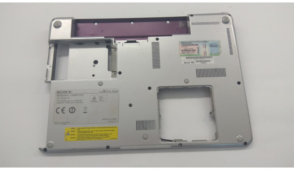 Нижня частина корпуса для ноутбука Sony VAIO PCG-3G2M, 14.1", 3JGD2BHN0E0, Б/В. Всі кріплення цілі. Є тріщина (фото).