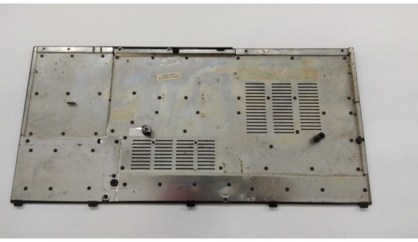 Сервісна кришка для ноутбука Fujitsu Siemens Amilo xi2528, 83GP75090-01, Б/В. В хорошому стані, без пошкоджень. Є подряпини та потертості. - 310049