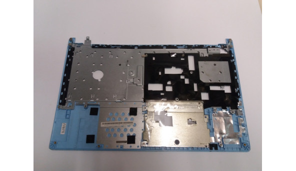 Середня частина для ноутбука Acer Aspire V5-571, V5-531, 15.6", 604VM43002, Б/В. Є сильні подряпини.Зламані два кріплення (фото). - 310062