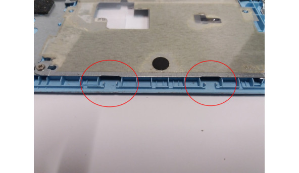 Середня частина для ноутбука Acer Aspire V5-571, V5-531, 15.6", 604VM43002, Б/В. Є сильні подряпини.Зламані два кріплення (фото). - 310062