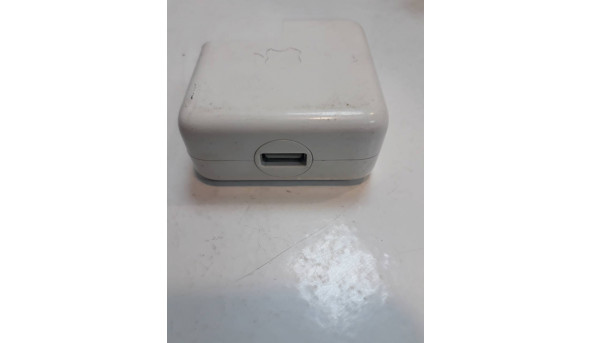 Зарядний пристрій для Apple iPod, Model: A1102, 5V-1A, робочий