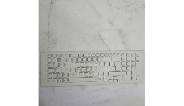 Клавіатура для ноутбука Sony PCG-71211M, б/в.  В хорошому стані, відсутня одна кнопка (фото).