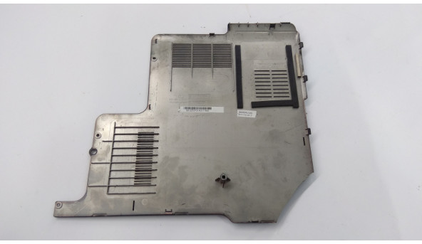 Сервісна кришка для ноутбука MSI CR620, MS-1688, 681J212Y31A, Б/В. Є зламаний кут (фото), тріщина на кріпленні. - 310153