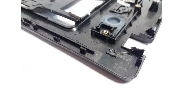 Середня частина корпуса для ноутбука Lenovo G570, 15.6", AP0GM000920, Б/В. Має пошкоджені кріплення, подряпини, потертості (фото). - 310165