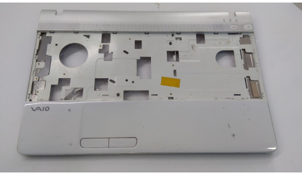 Середня частина корпуса для ноутбука Sony Vaio PCG-61611M, 15.5", 45NE7PHN0M0, Б/В. Кріплення всі цілі. Є тріщина біля кнопок тач паду, та подряпини.