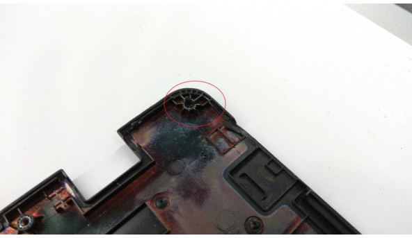 Середня частина корпуса для ноутбука Asus X73B, 17.3", AP0K4000200, Б/В. Є зламані кріплення (фото). Та відсутні бочки. - 310191