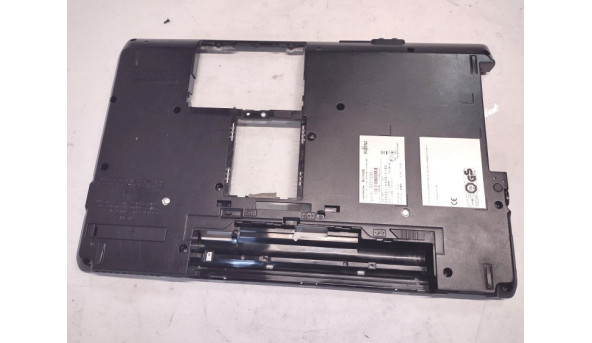 Нижня частина корпуса для ноутбука Fujitsu Lifebook E752, E571, Б/В. В хорошому стані.