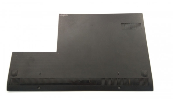 Сервісна кришка для ноутбука Lenovo Z70, AP0U1000400, Б/В. Зламані два кріплення (фото). Має подряпини.