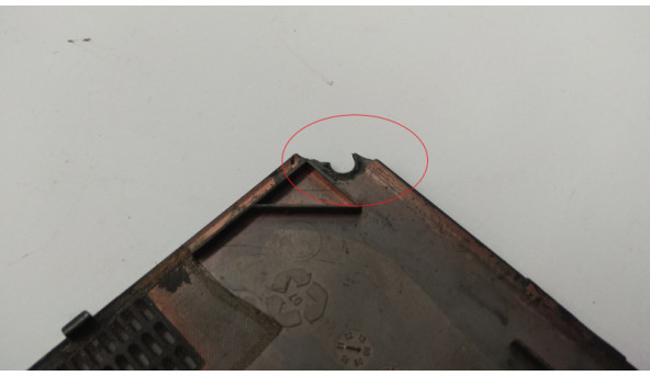 Сервісна кришка для ноутбука Acer Aspire 6920G, 6070B0257901, Б/В. Є зламані два кріплення (фото). Має подряпини. - 310245
