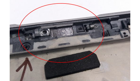 Кришка корпуса для ноутбука Dell Latitude E6520, AM0FH000602, Б/В. Всі кріплення цілі, незначні вмятини, зламане кнопка кріплення корпуса. - 310320