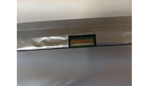Матриця AU Optronics, B140XTN03.3, 14.0'', LED, HD 1366x768, 30-pin, Slim, б/в, Є візуальні подряпини, при роботі їх непомітно, з обох боків помітні вертикальні ніби подряпини. - 310434