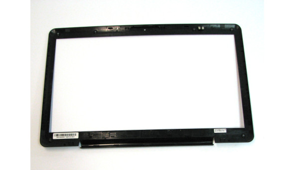 Рамка матрицы корпуса для ноутбука TOSHIBA Satellite L500 AP074000800 Б/У - 310711