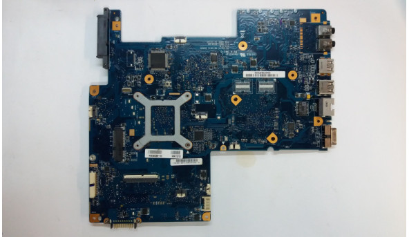 Материнська плата для ноутбука Toshiba C670, C670D, 08N1-0NG0J00, REV; 2.0, Б/В. Нетестована, стан невідомий. Погнута, поламаний розєм HDD. Процесор: AMD E-450, EME450GBB22GV. - 310731