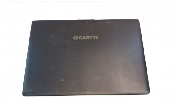 Кришка корпуса для Gigabyte P35, Б/В. Всі кріплення цілі, трішина біля правого кріплення.