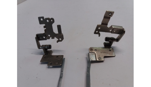 Петлі, завіси для ноутбука Dell Inspiron 2521, 2528, 3521, 3537, 5537, AM0SZ000100, AM0SZ000200, Б/В. Права погнута (фото) - 310897