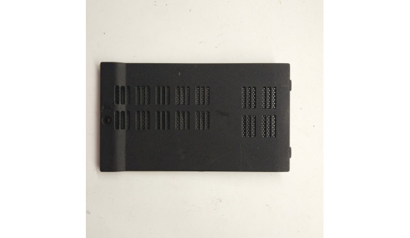 Сервісна кришка для нотубука Acer Aspire 5532, 5734, 5734Z, 5517,  EMACHINES E627,  E525, AP06R000200, б/в.  Є потертості і ціарапинки (фото).