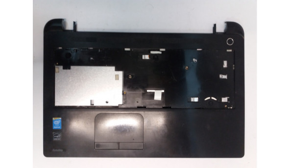 Середня частина корпуса для ноутбука Toshiba C50-B-14D, AP15H000350P, Б/В.   Зламані два кріплення, є потертості на тачпаді (фото).