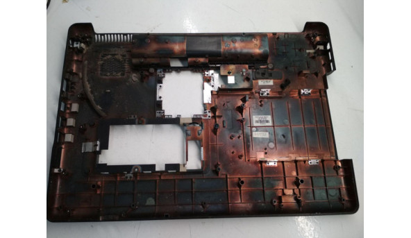 Нижня частина корпуса для ноутбука   HP Presario CQ70, 17.0", 489114-001, Б/В