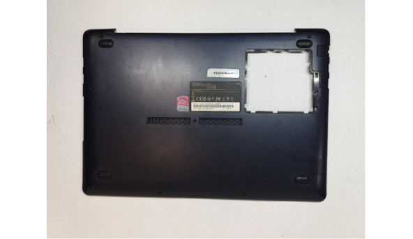 Нижня частина корпуса для ноутбука Samsung NP530U4E, 14", BA75-04503D, Б/В, Трішина справа біля завіс (фото).