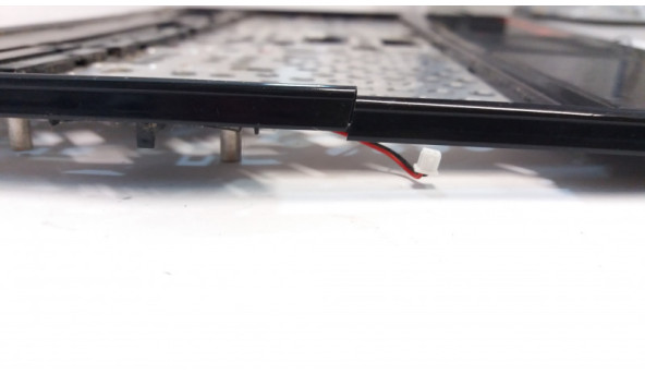 Середня частина для ноутбука MSI GX600, MS-163A, 307-633c52c-h7, Б/В. Трішина в районі батареї та зліва (фото) - 311790