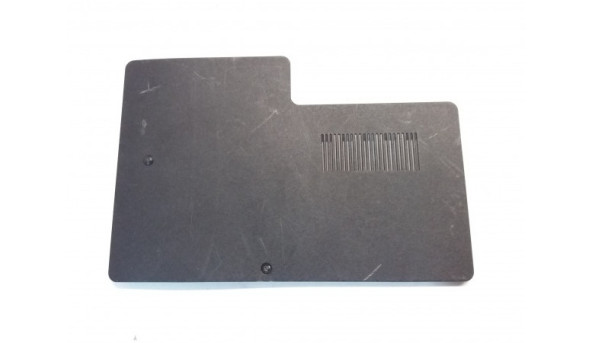 Сервісна кришка для ноутбука TOSHIBA C70D, 17,3", ZYE32BD5MD0, Б/В. має пошкоджені кріплення (фото)