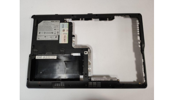 Нижня частина корпуса для ноутбука MSI CX620, MS-1688, 15.6", 681D234Y31A, Б/В. Два кріплення мають маленькі тріщинки (фото)