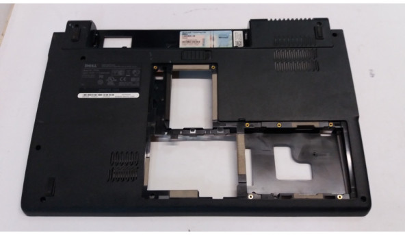 Нижня частина корпуса для ноутбука Dell Studio 1555, 1557, 1558, CN-0874P6, Б/В, Без пошкоджень. Кріплення всі цілі.