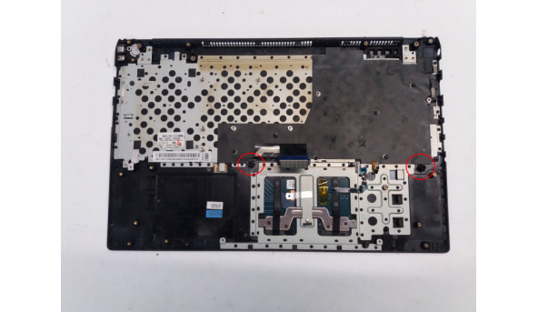 Середня частина корпуса для ноутбука Samsung NP670Z5E, BA81-18556A, Б/В. Клавіатура не робоча, відсутні бочички на 2 кріпленнях. - 312055