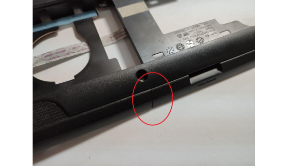 Нижня частина корпуса для ноутбука Dell Inspiron 15, 3521, 15.6", CN-064XVX, AP0SZ000400, Б/В. Зламане кріплення CD/DVD (фото), та решітка радіатора (фото). Є тріщина (фото). - 312569