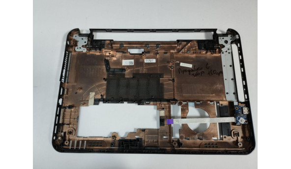 Нижня частина корпуса для ноутбука Dell Inspiron 15, 3521, 15.6", CN-064XVX, AP0SZ000400, Б/В. Зламане кріплення CD/DVD (фото), та решітка радіатора (фото). Є тріщина (фото). - 312569