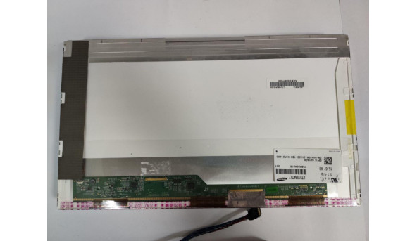 Матриця Samsung, LTN156AT17, 15.6", WideScreen, LED, HD 1366x768, 40 pin, б/в, Є подряпини, з лівого боку є біла полоска (фото), під прямим кутом майже непомітна. Присутні чорні плямки - 312977