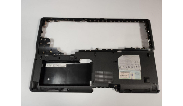 Нижня частина корпуса для ноутбука MSI CX700, 17.3", E2P731DXXX-Y31, Б/В. В хорошому стані, без пошкодженнь.