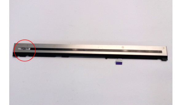 Рамка середньої частини корпуса (панель індикації ) для HP EliteBook 8440p, 72644132002, 597907-001, Б/В.  Всі кріплення цілі, потріскана фарба на кнопці живлення.
