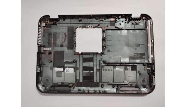 Нижня частина корпуса для ноутбука Dell Inspiron 14z, 14z-5423, 14.0", CN-0DJ3K8, 60.4UV08.007, б/в. Зламане кріплення дисковода (фото), та є тріщина (фото)