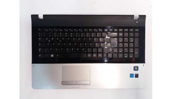 Середня частина корпуса для ноутбука Samsung NP305E7A, BA75-03352C, Б/В. Клавіатура протестована, робоча. Всі кріплення цілі, без пошкоджень.