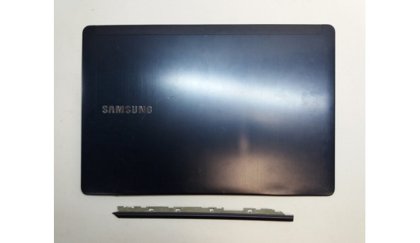 Кришка корпуса ноутбука Samsung NP530U4E, BA75-04479D, Б/В, Відламана заглушка завіс (фото).