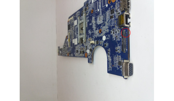 Материнская плата HP Pavilion g4-1000, g6-1000, g7-1000 DA0R13MB6E0 Rev:E Стан: Материнська плата тестована, стартує, не має підсвітки (перегнило 4 контакти фото) Без гарантіїї, на запчастини чи відновлення. - 313895