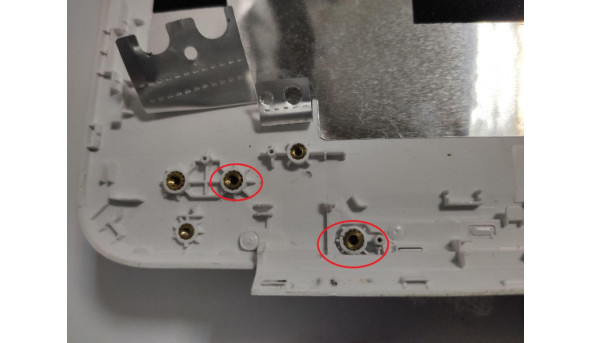 Кришка матриці для ноутбука для ноутбука HP Chromebook 14, 14-q, 14-q075no, 14.0", ZYU35Y01TP003, EAY01004010, б/в. Місцями злазить фарба, три кріплення мають маленькі тріщини (фото) - 314041