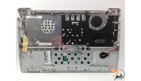 Середня частина корпуса з робочою клавіатурою для ноутбука Asus X202E, б/в - 314075
