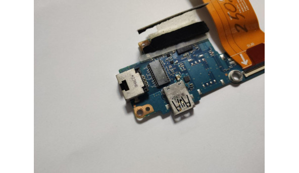 Додаткова плата, з роз'ємами USB та WLAN, для ноутбука Toshiba Portege Z830, б/в, є сліди залиття. - 314076