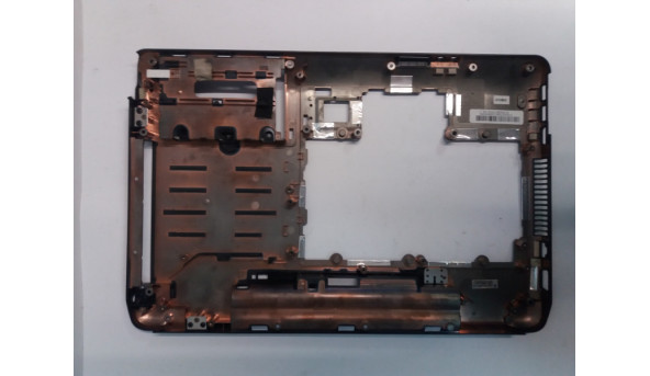 Нижня частина корпусу ноутбука FUJITSU AH530, CP489121-01, Б/В. Всі кріплення цілі, сколи біля правого USB (фото)