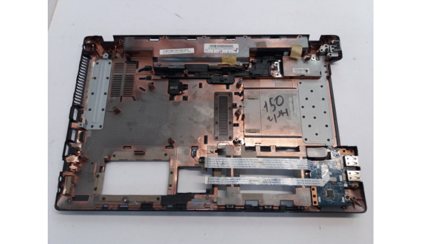 Нижня частина корпуса для ноутбука Packard Bell EasyNote TK81, AP0FO0007000, 15.6", Б/В,  Трішина на Jack, USB, живлення та решітці радіатора, продається з додатковими платами (фото)