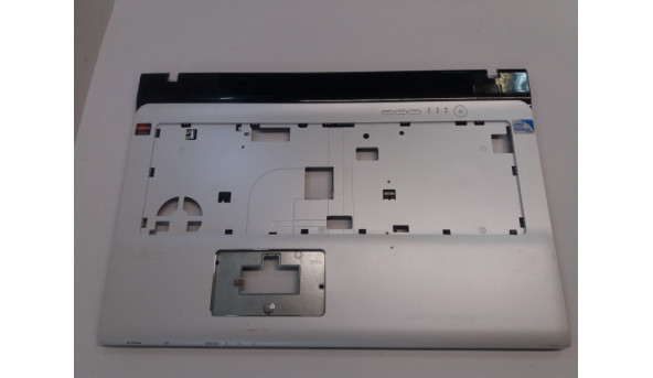 Рамка матриці для ноутбука Sony Vaio SVE171, 60.4mr01.014, Б/В. Всі кріплення цілі, подряпини,потертості.