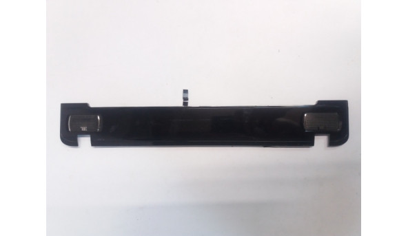Верхня накладка на середню частину, для ноутбука Lenovo IdeaPad Y560, 15.6", EBKL3014010, б/в, є поламані кріплення та сліди клею (фото)