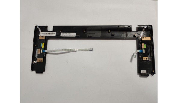 Верхня накладка на середню панель, для ноутбука Lenovo ThinkPad L520, 15.6", 04W0372, 3DGC8TALV00, Б/В. В хорошому стані. Продається з кнопкою включення та мультимедійними кнопками. - 314541