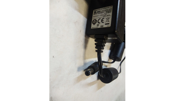 Універсальний блок живлення Umec, UP0181B-12PE, 12V, Б/У - 314588